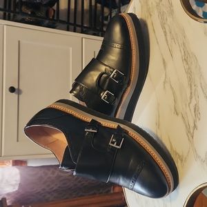 NWOT Halogen leather buckled loafer